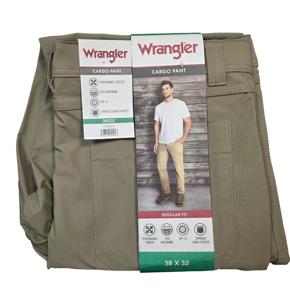 NWT Wrangler Men's 38x32 Tan Regular Fit Stretch Flex Waist Cargo Pants